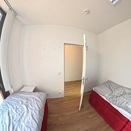 Spacious 4-bedroom House For 8 People *