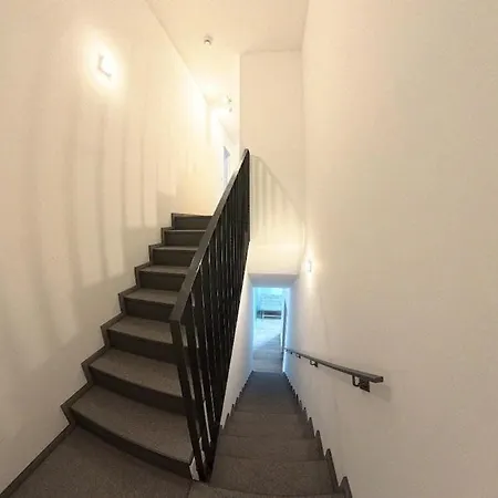 Spacious 4-bedroom House For 8 People Apartamento