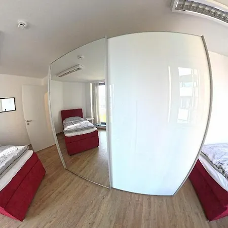 Spacious 4-bedroom House For 8 People Bonn